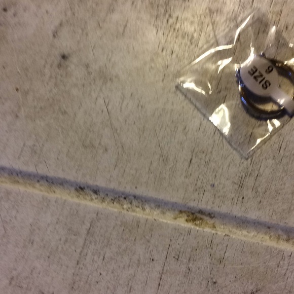 Cubic zirconia ring size 6 - Picture 3 of 8